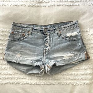 Levi’s Low Rise Denim Shorts Size 27